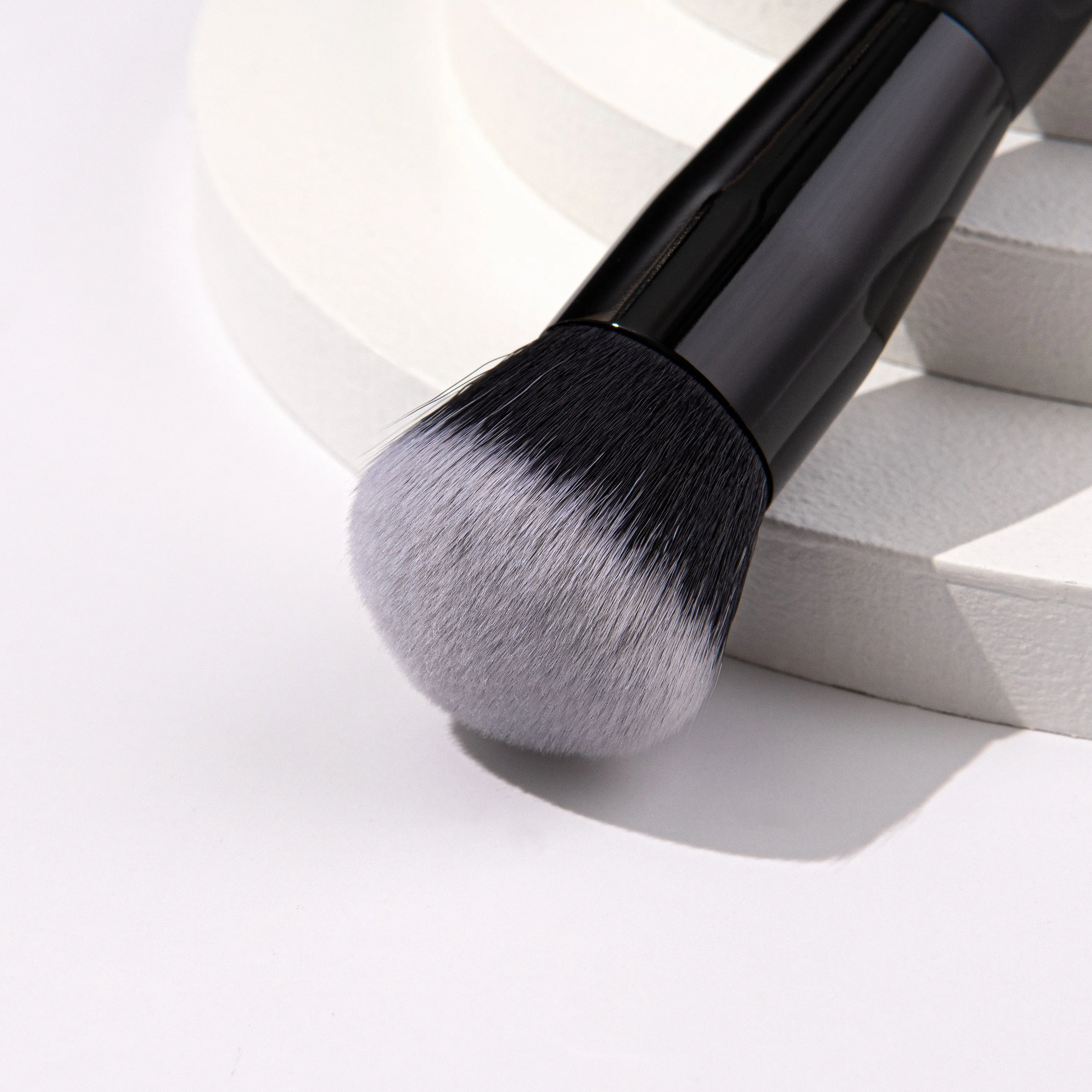 Rounded Kabuki Brush M10